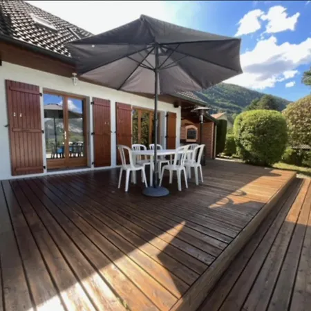 Avec Piscine, Vue Et Montagne * Sévrier